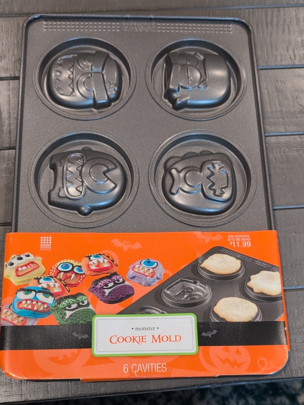Monster Cookie Mold Pan - Black Cookie Mold Tray
